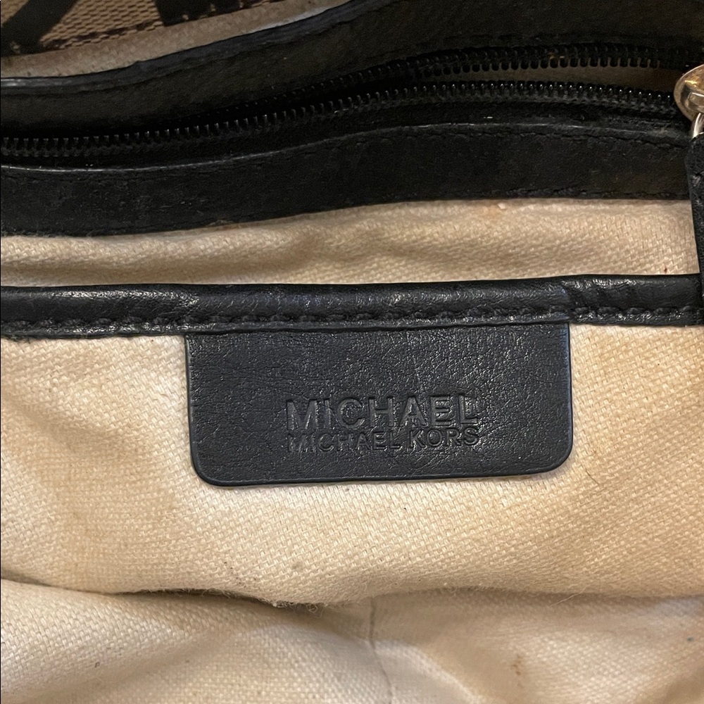 💜Michael Kors Black and Brown Logo Tote - Picture 10 of 12